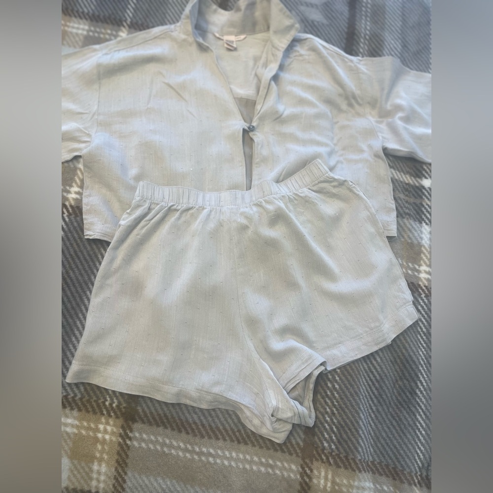 Victoria's Secret Light Gray Pajama Set - Picture 6 of 7